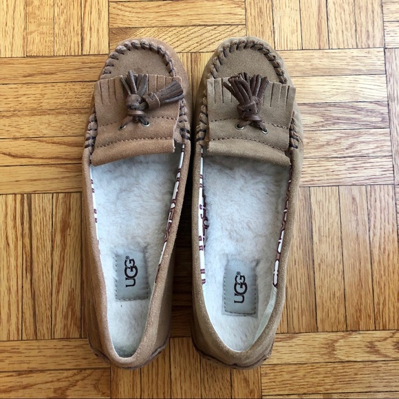 ugg lizzy moccasins